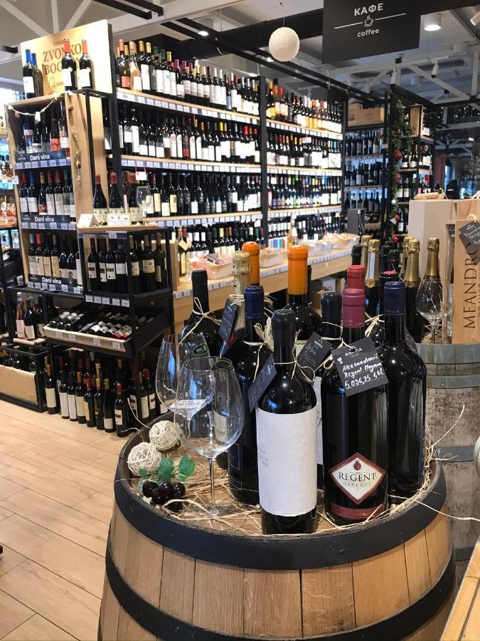 Korpa Deli Rooms Novi Sad Bagian luar foto