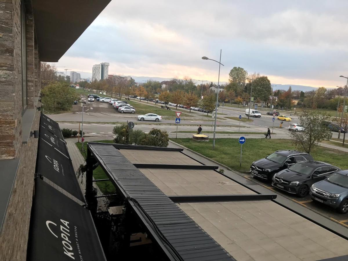 Korpa Deli Rooms Novi Sad Bagian luar foto